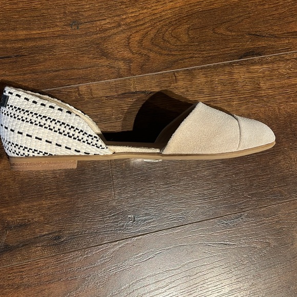 Toms slip on shoe - Picture 2 of 3